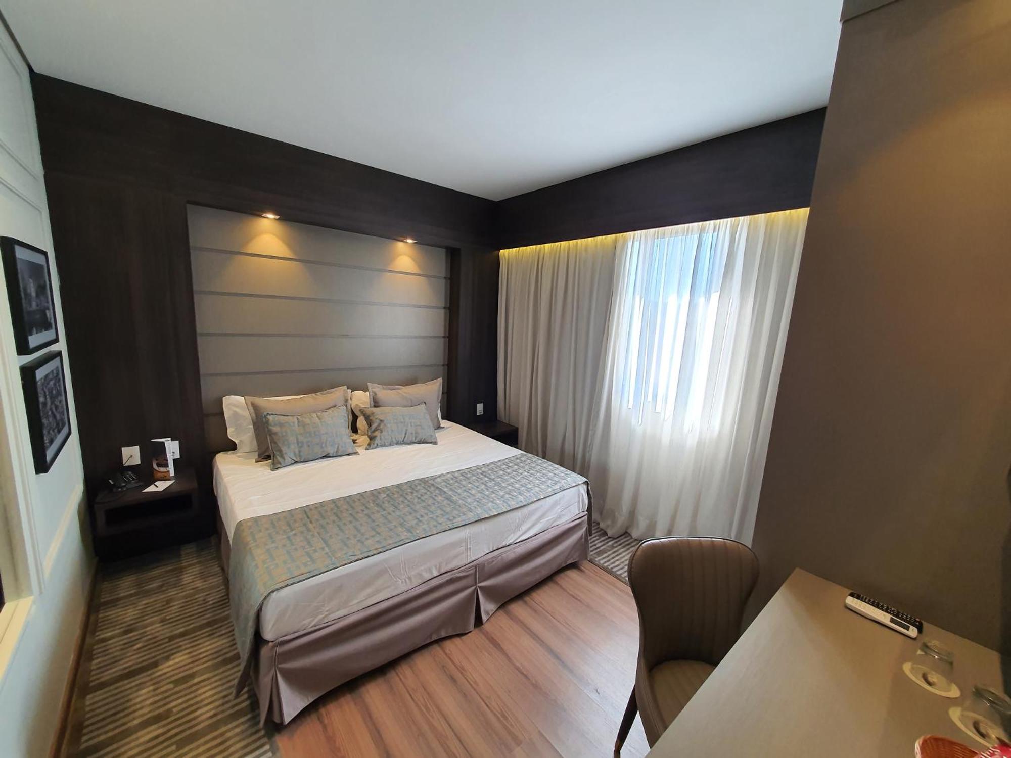 Hotel Class 4*