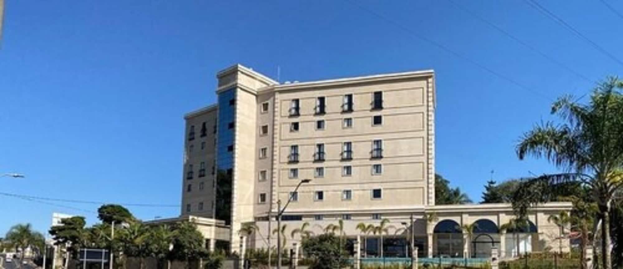 Hotel Class 4*