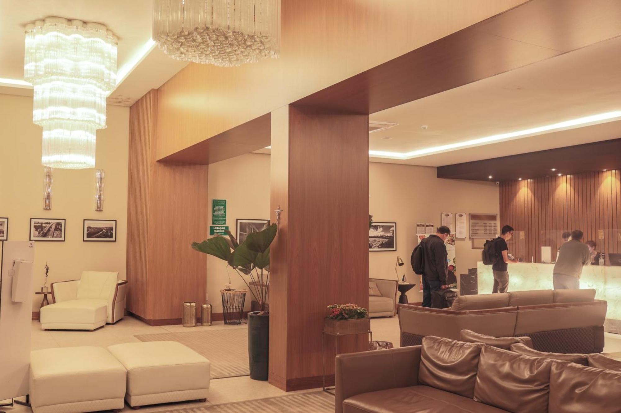Hotel Class 4*